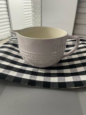 Le Creuset Second Choix Collection 3L Batter Bowl - SHALLOT Brand new! GORGEOUS